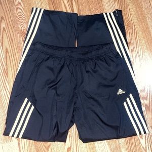 New adidas women’s black sweatpants Size: M